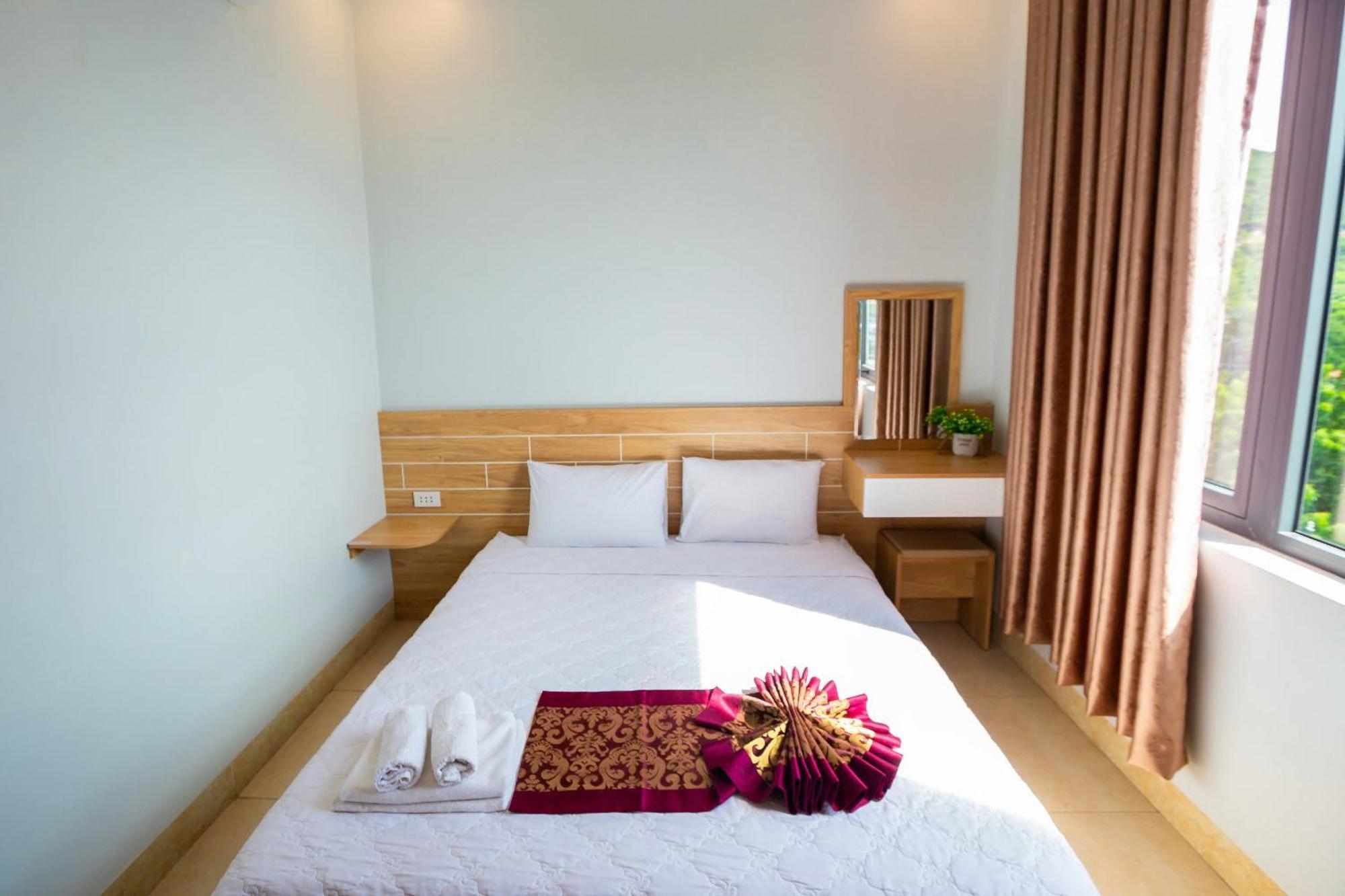 Chau Gia Hotel Vinh Hy Bagian luar foto