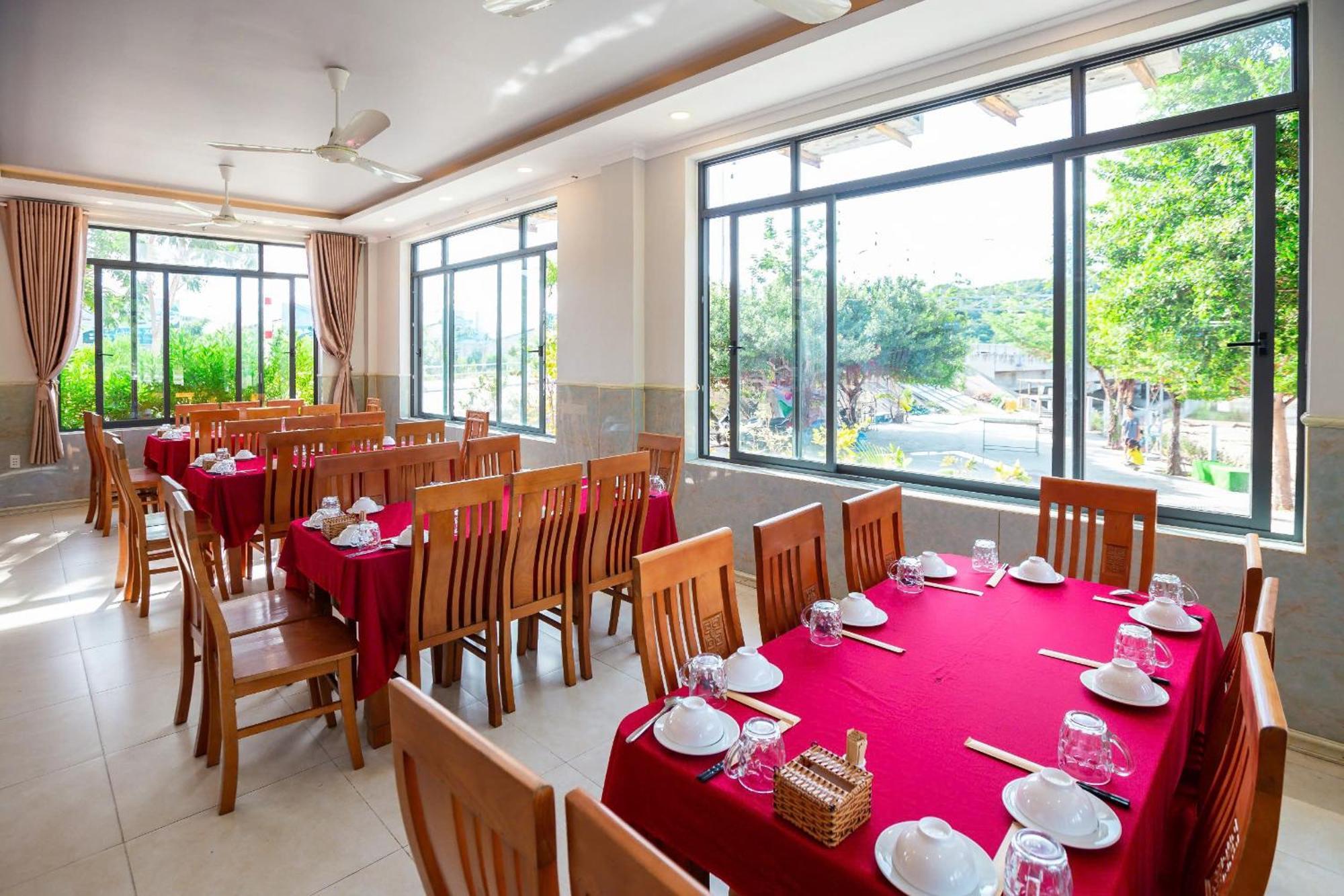 Chau Gia Hotel Vinh Hy Bagian luar foto