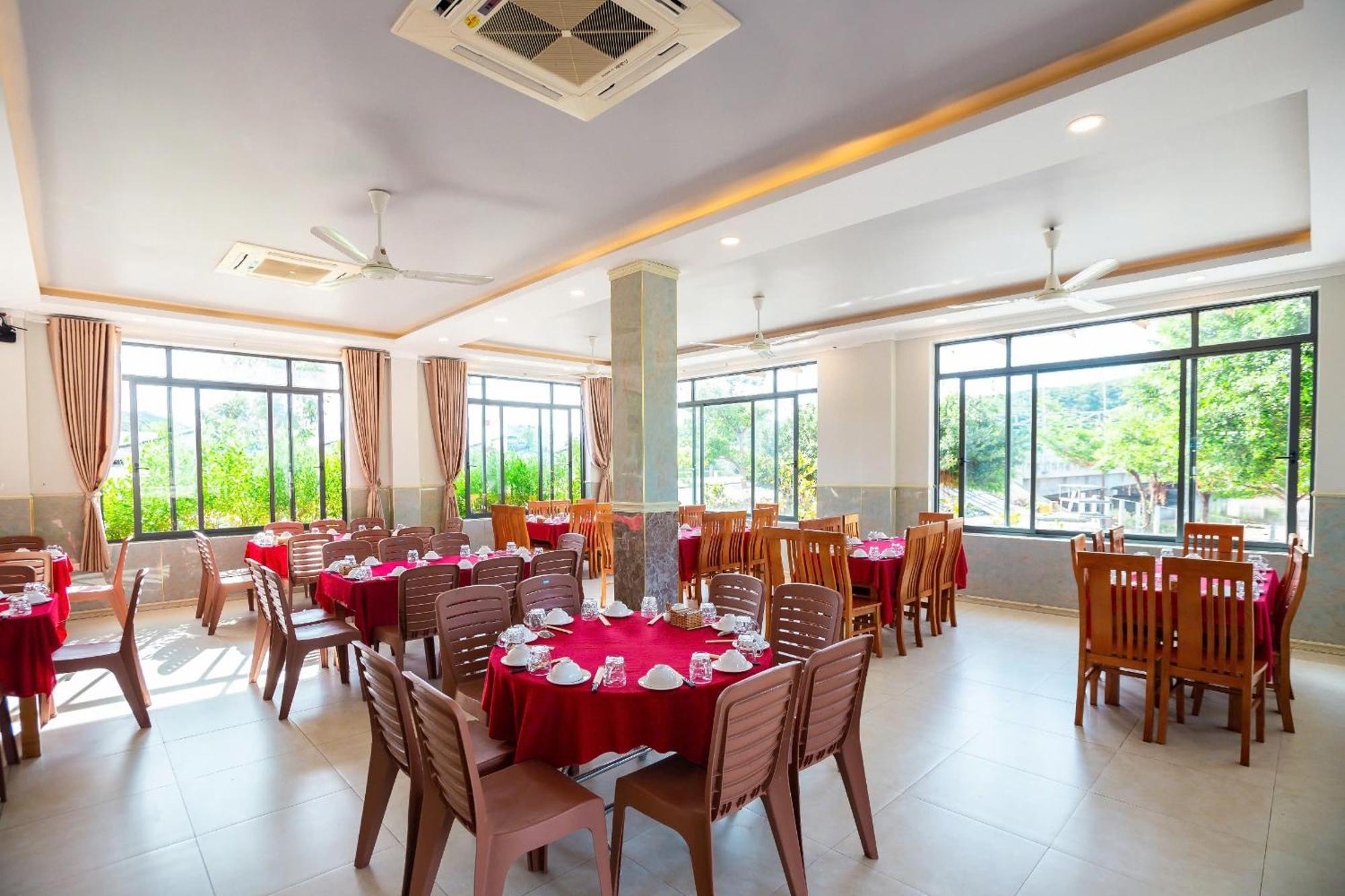 Chau Gia Hotel Vinh Hy Bagian luar foto