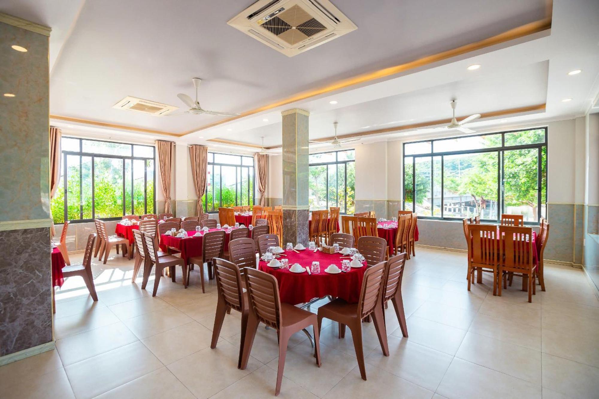 Chau Gia Hotel Vinh Hy Bagian luar foto