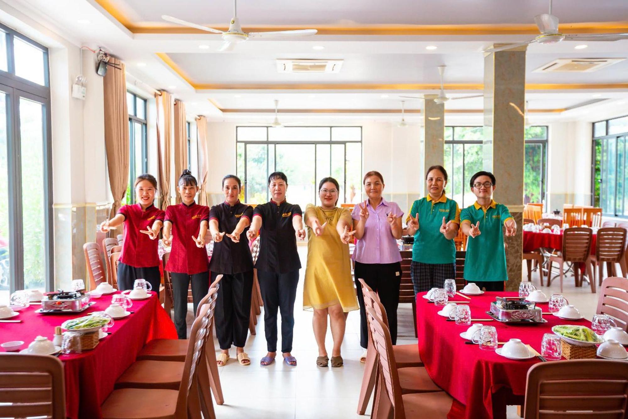 Chau Gia Hotel Vinh Hy Bagian luar foto
